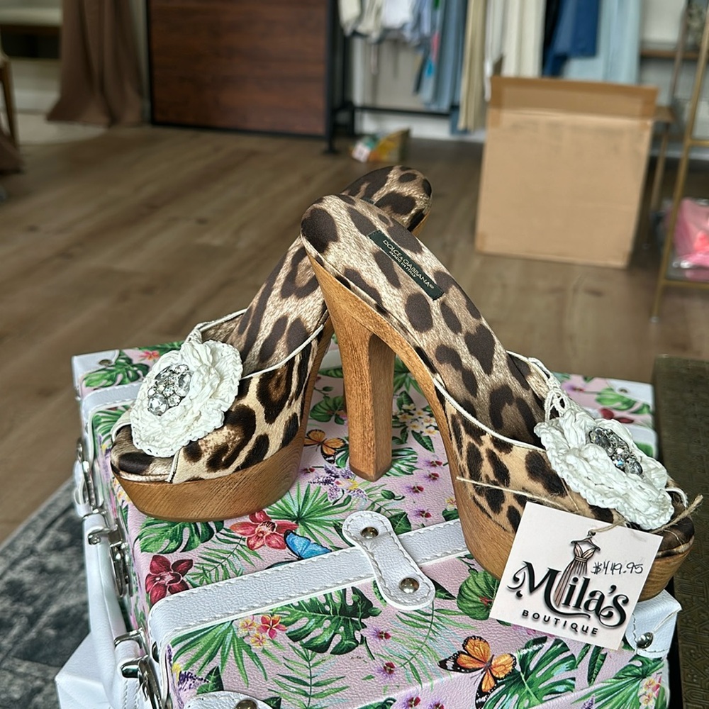 Dolce and Gabbana wedges size 38